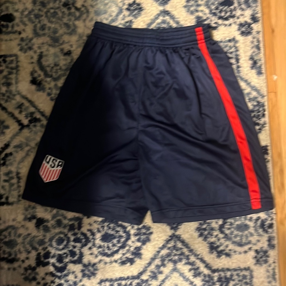 USA soccer shorts size m